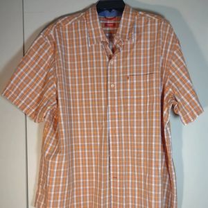 Men's "Izod", button up front, size XL, plaid